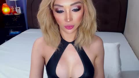 MS. AMALIA online show from May 5, 8:22 am