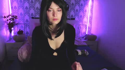 Angelika Rouge online show from December 5, 6:33 am