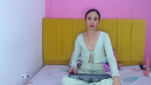 Angelina Brook online show from December 9, 1:29 am