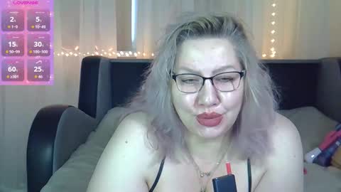 AngelinaGlam online show from October 13, 12:05 pm