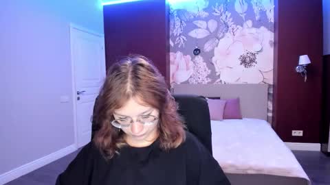 AngelinaLow online show from September 8, 6:29 pm