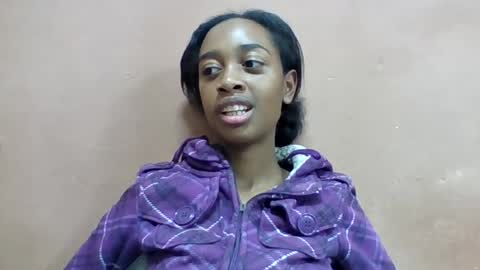Snapshot of angeline221173 chatting on July 25, 7:39 am angeline221173 online show from July 25, 7:39 am