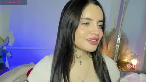 Snapshot of angeline__smith chatting on June 6, 1:32 am Angeline Smith online show from June 6, 1:32 am