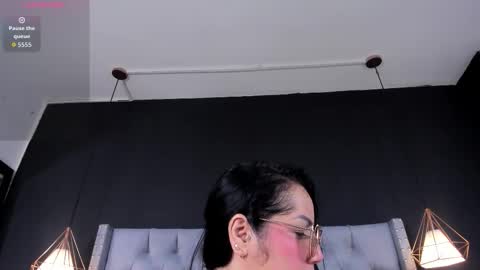 Angeline online show from November 5, 8:31 pm