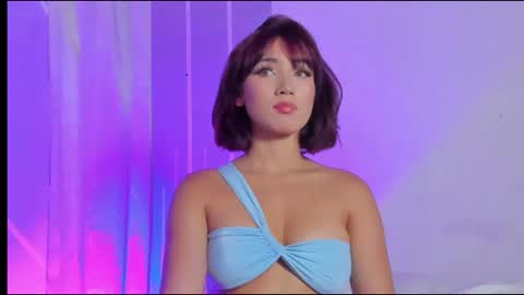 Angelique Murphy online show from November 24, 8:03 am