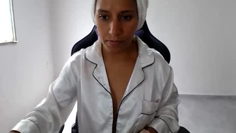 angela online show from May 24, 2:22 pm