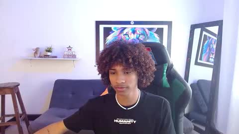 Snapshot of angell18_ chatting on October 25, 8:25 pm Angel online show from October 25, 8:25 pm