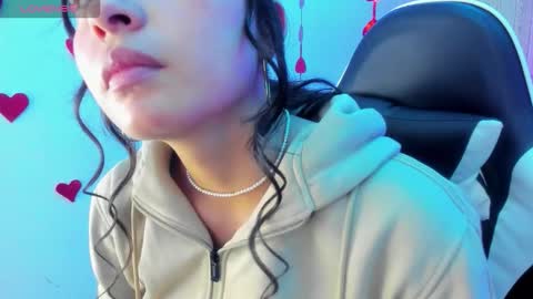 Snapshot of angell_cooper8 chatting on February 19, 6:26 pm Angell cooper8 online show from February 19, 6:26 pm