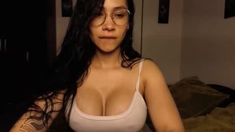  ANGELA ISABELLA  online show from February 5, 4:55 pm