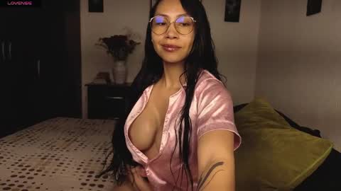 ANGELA ISABELLA  online show from April 13, 12:32 pm