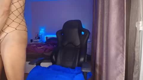 Angie online show from February 7, 1:59 pm