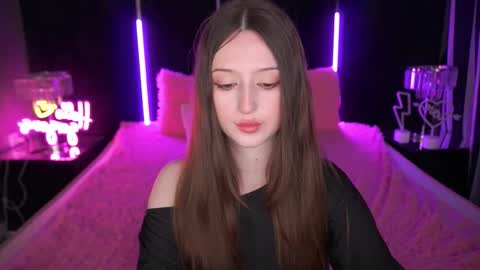 Snapshot of angellblush chatting on October 6, 1:19 pm AngelBlush online show from October 6, 1:19 pm