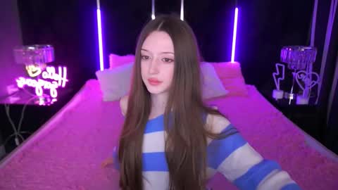 Snapshot of angellblush chatting on October 21, 6:14 am AngelBlush online show from October 21, 6:14 am