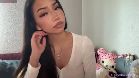 angel online show from January 9, 8:21 pm