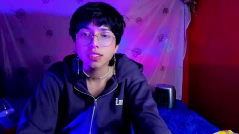 Snapshot of angellonfire chatting on February 8, 7:04 am Angel  online show from February 8, 7:04 am