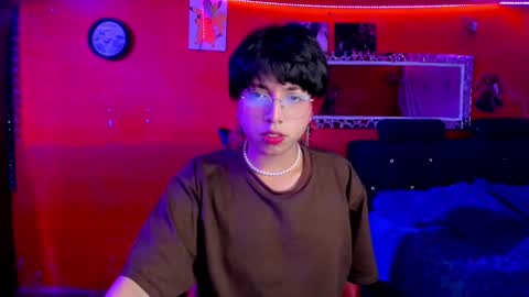 Snapshot of angellonfire chatting on March 7, 1:09 am Angel  online show from March 7, 1:09 am