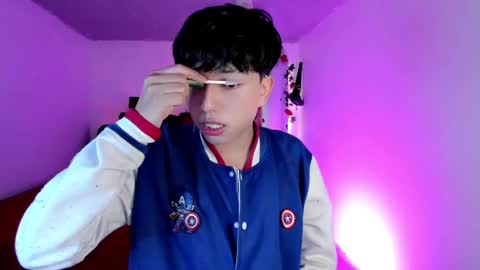 Snapshot of angellonfire chatting on October 28, 11:51 pm Angel  online show from October 28, 11:51 pm