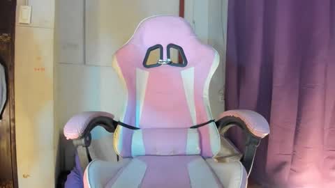 Snapshot of angelmoanster2 chatting on February 23, 9:17 am angel online show from February 23, 9:17 am