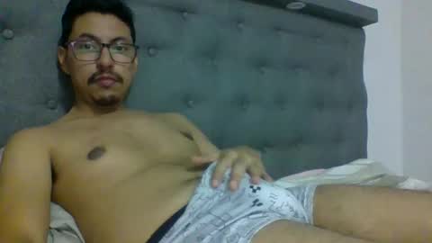 Snapshot of angelmont30 chatting on December 17, 2:17 am Angel online show from December 17, 2:17 am