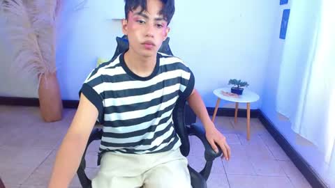 Snapshot of angelocum18 chatting on July 31, 1:43 pm Angelo online show from July 31, 1:43 pm