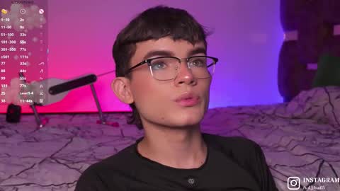 Snapshot of angelocute_ chatting on October 17, 7:33 am Angelo I work from home this is my room online show from October 17, 7:33 am