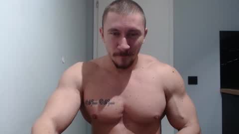  ------- SEX SHOW WITH GUYS AND GIRLS  MUSCLE SHOW online show from December 10, 11:43 am