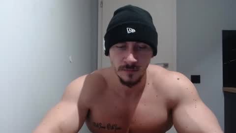  ------- SEX SHOW WITH GUYS AND GIRLS  MUSCLE SHOW online show from January 16, 7:10 pm