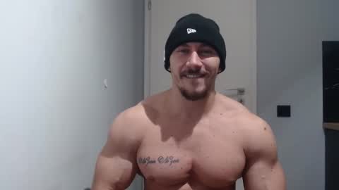  ------- SEX SHOW WITH GUYS AND GIRLS  MUSCLE SHOW online show from January 18, 3:16 pm