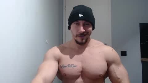  ------- SEX SHOW WITH GUYS AND GIRLS  MUSCLE SHOW online show from January 24, 7:28 pm