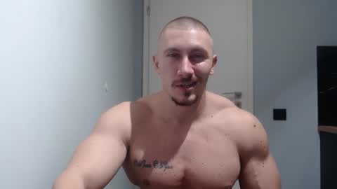  ------- SEX SHOW WITH GUYS AND GIRLS  MUSCLE SHOW online show from January 28, 6:28 pm