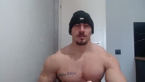  ------- SEX SHOW WITH GUYS AND GIRLS  MUSCLE SHOW online show from February 6, 10:15 am