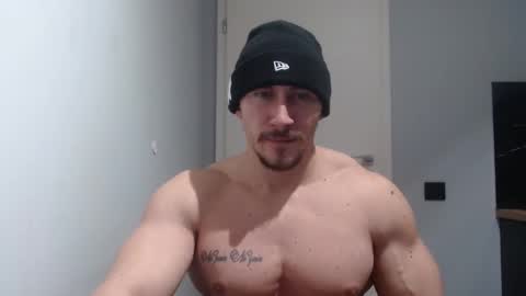  ------- SEX SHOW WITH GUYS AND GIRLS  MUSCLE SHOW online show from February 11, 7:16 pm