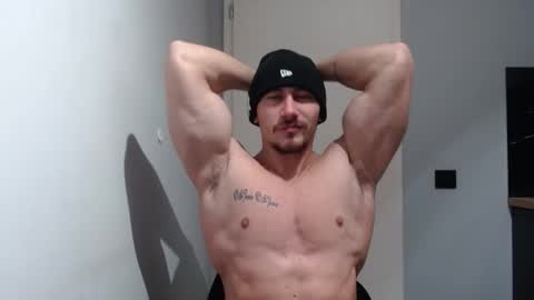  ------- SEX SHOW WITH GUYS AND GIRLS  MUSCLE SHOW online show from February 12, 7:02 pm