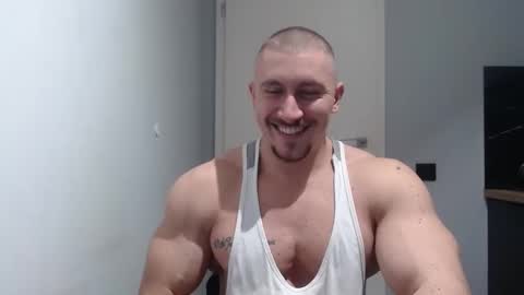  ------- SEX SHOW WITH GUYS AND GIRLS  MUSCLE SHOW online show from February 14, 7:33 pm