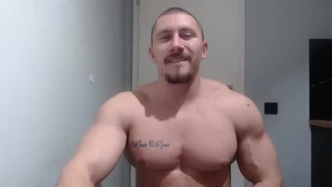  ------- SEX SHOW WITH GUYS AND GIRLS  MUSCLE SHOW online show from March 3, 11:14 pm