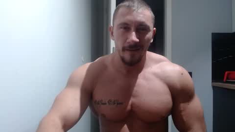  ------- SEX SHOW WITH GUYS AND GIRLS  MUSCLE SHOW online show from September 30, 6:57 pm