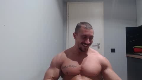  ------- SEX SHOW WITH GUYS AND GIRLS  MUSCLE SHOW online show from December 5, 4:25 pm