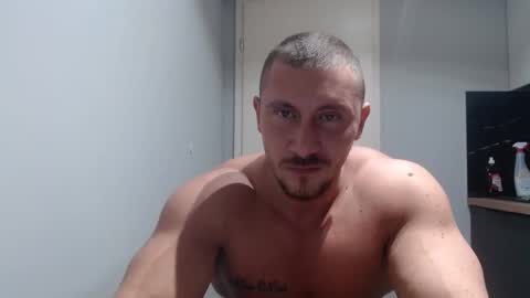  ------- SEX SHOW WITH GUYS AND GIRLS  MUSCLE SHOW online show from December 18, 2:45 pm