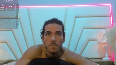 Snapshot of angeloroush chatting on April 15, 6:42 am Angelo online show from April 15, 6:42 am