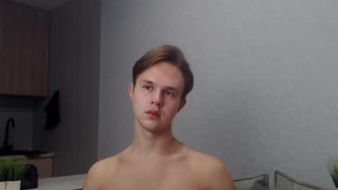 Angel online show from November 14, 9:08 am