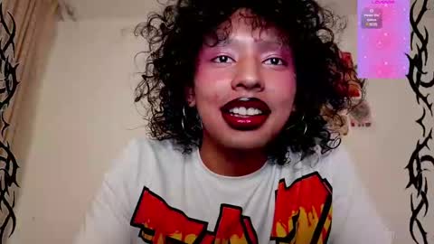 Snapshot of angelsdustxxx chatting on January 30, 5:52 am online show from January 30, 5:52 am