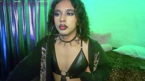Snapshot of angelsdustxxx chatting on June 9, 2:45 am online show from June 9, 2:45 am
