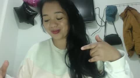 Snapshot of angelsexylatina chatting on November 15, 4:47 pm rebeca online show from November 15, 4:47 pm