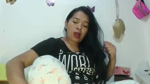 Snapshot of angelsexylatina chatting on April 28, 12:20 am rebeca online show from April 28, 12:20 am