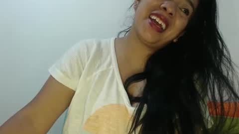 Snapshot of angelsexylatina chatting on April 29, 11:00 pm rebeca online show from April 29, 11:00 pm