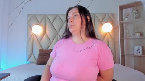 ANGIE online show from December 2, 1:50 pm