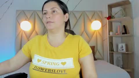 ANGIE online show from February 10, 2:21 pm