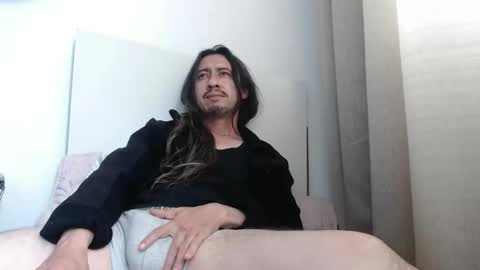 Snapshot of angeluxxxifer chatting on November 4, 4:06 pm angeluxxxifer online show from November 4, 4:06 pm