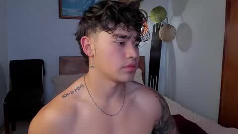 Snapshot of angelx_fox chatting on February 10, 9:58 pm Angel Fox online show from February 10, 9:58 pm