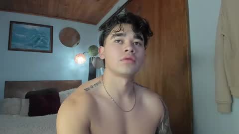 Snapshot of angelx_fox chatting on March 2, 8:07 pm Angel Fox online show from March 2, 8:07 pm